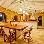 Villa St Dennis *