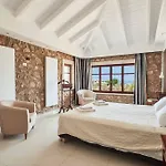 Villa St Dennis *